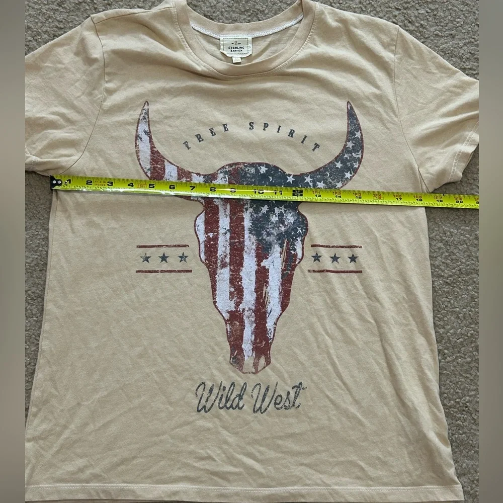 BKE Sterling & Stitch Women’s Medium Graphic T Shirt - Picture 5 of 7